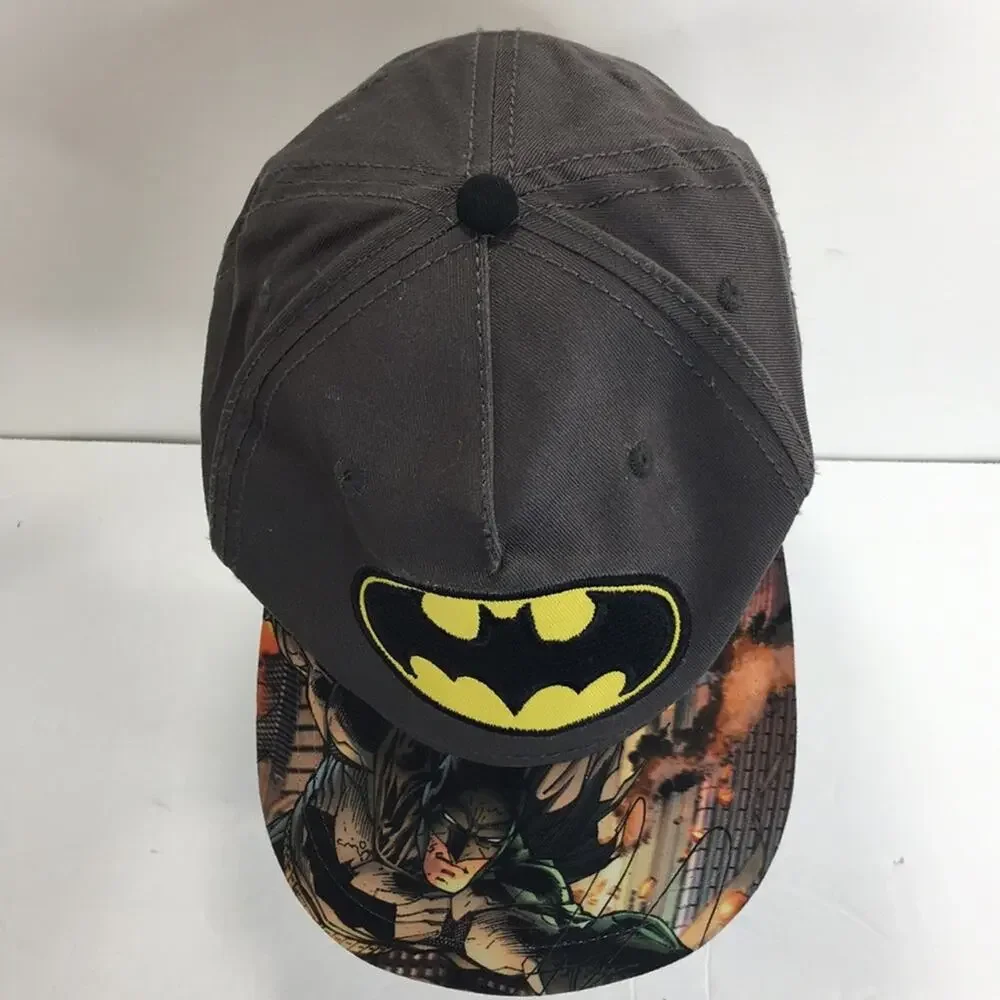 Batman DC Comics Youth Size Snapback Hat Cap‎ Dark Gray w/Graphic & Bat Patch
